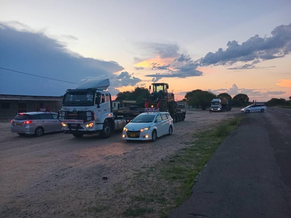 MISGANA transporting road compactor roller on lowbed trailer